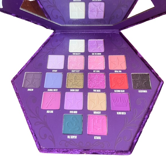 Blood Lust JEFFREE STAR Eyeshadow Palette - Picture 7 of 9